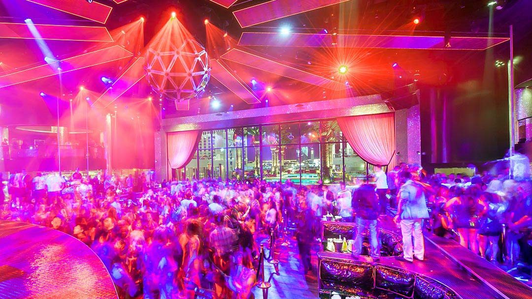 Drai's Beach Club & Nightclub - www.leoadaly.com